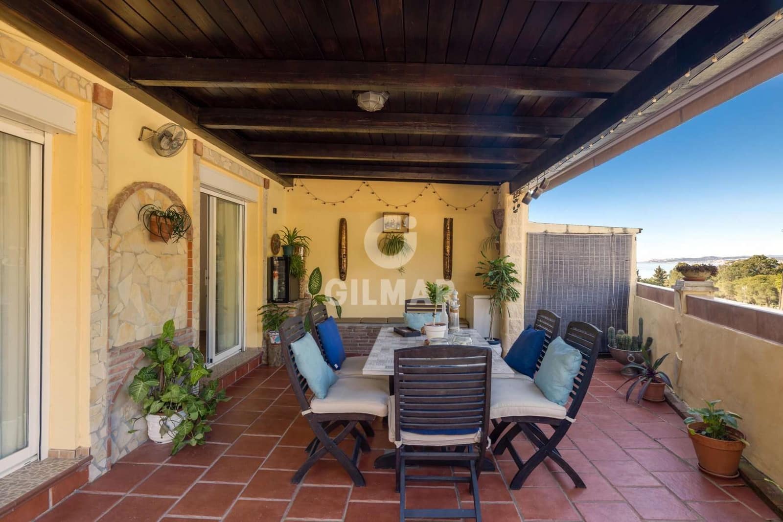 3 soveværelse Rækkehus til salg i Estepona med swimmingpool garage - € 620.000 (Ref: 9216304)