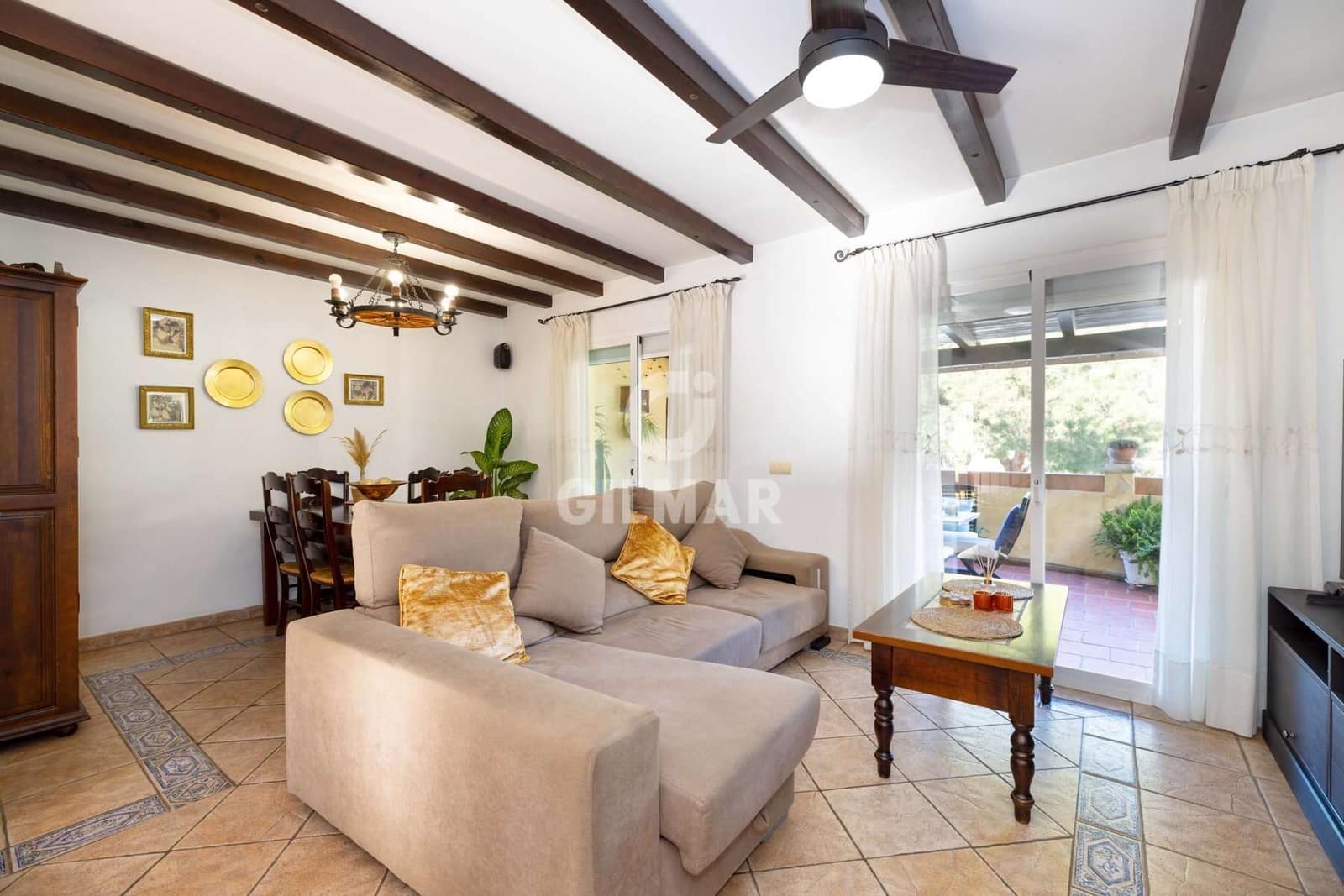 3 soveværelse Rækkehus til salg i Estepona med swimmingpool garage - € 620.000 (Ref: 9216304)