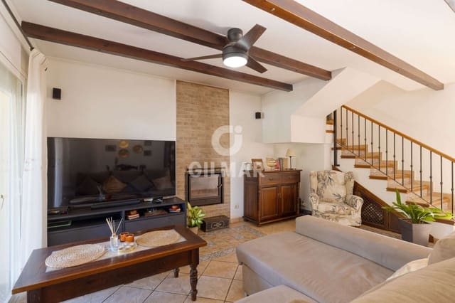 3 makuuhuone Rivitalo myytävänä paikassa Seghers, Estepona mukana uima-altaan 
autotalli - 620 000 € (Ref: 9216304)