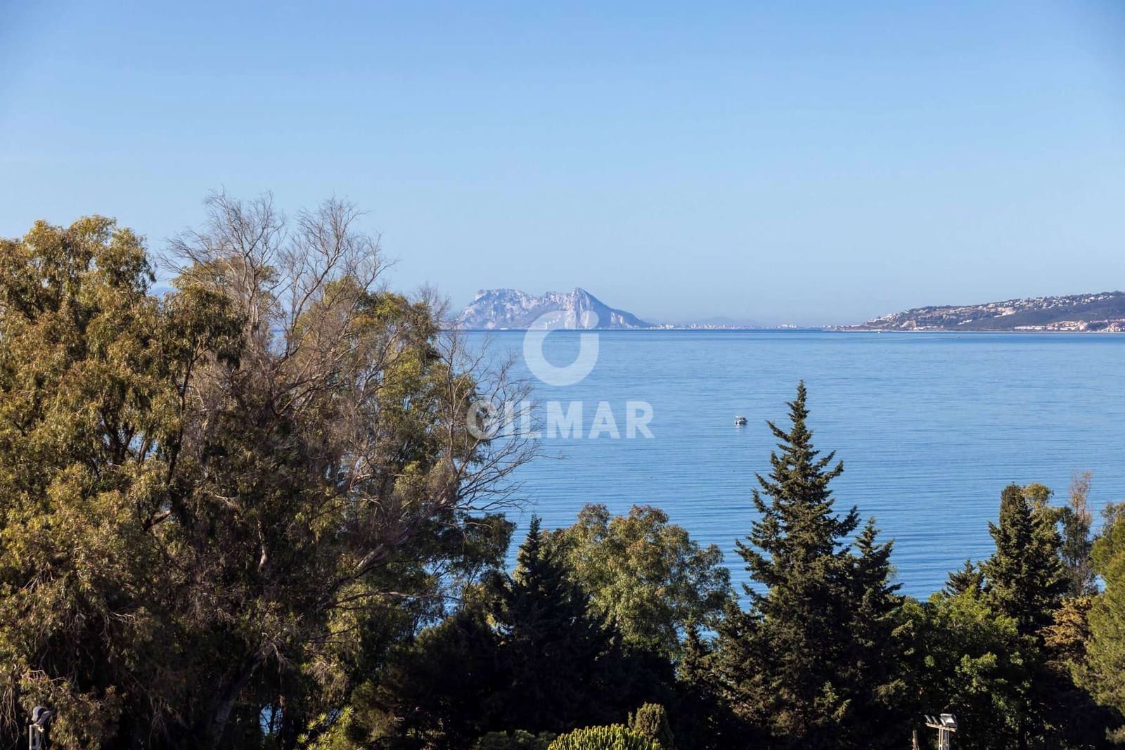 3 soveværelse Rækkehus til salg i Estepona med swimmingpool garage - € 620.000 (Ref: 9216304)