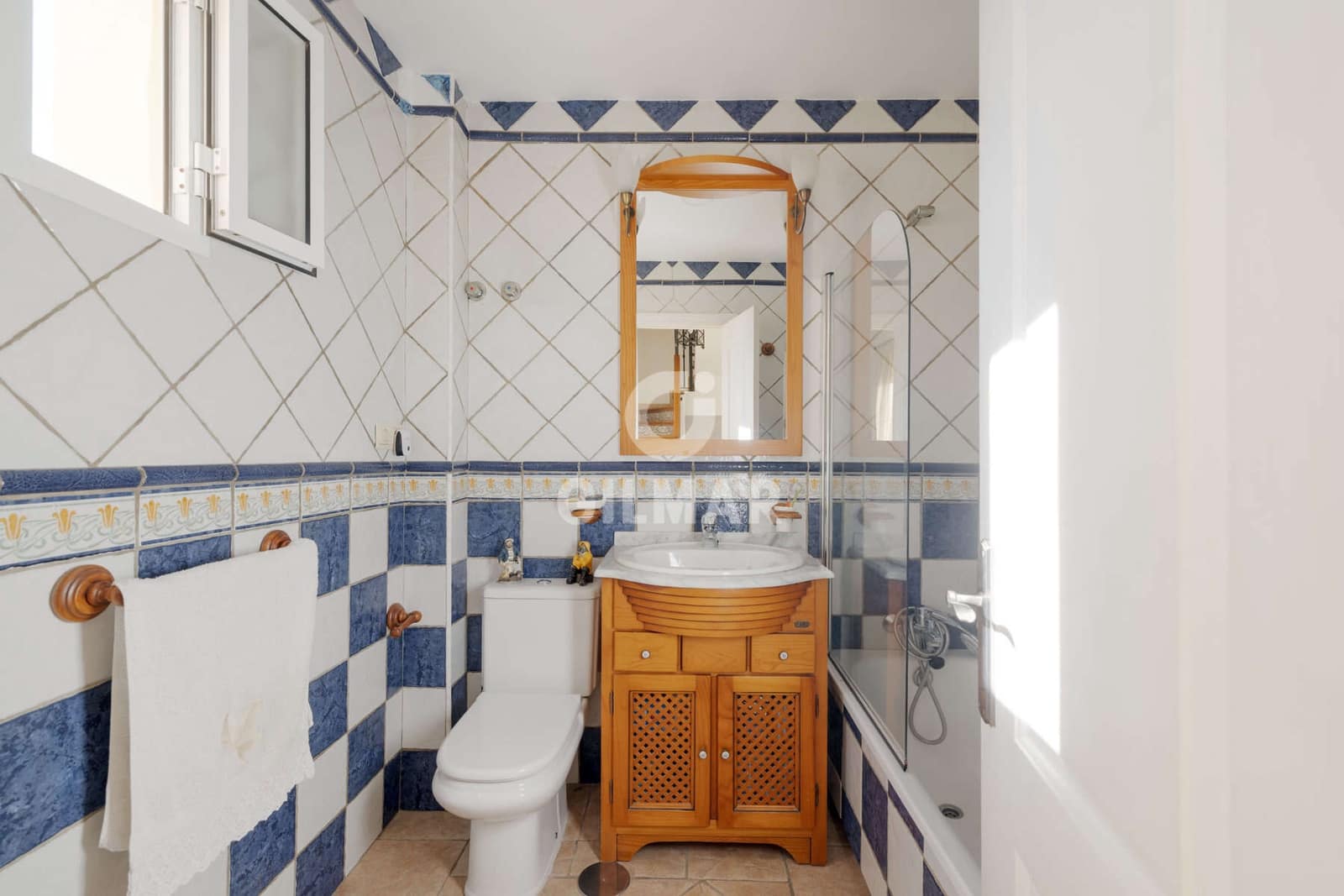 3 soveværelse Rækkehus til salg i Estepona med swimmingpool garage - € 620.000 (Ref: 9216304)