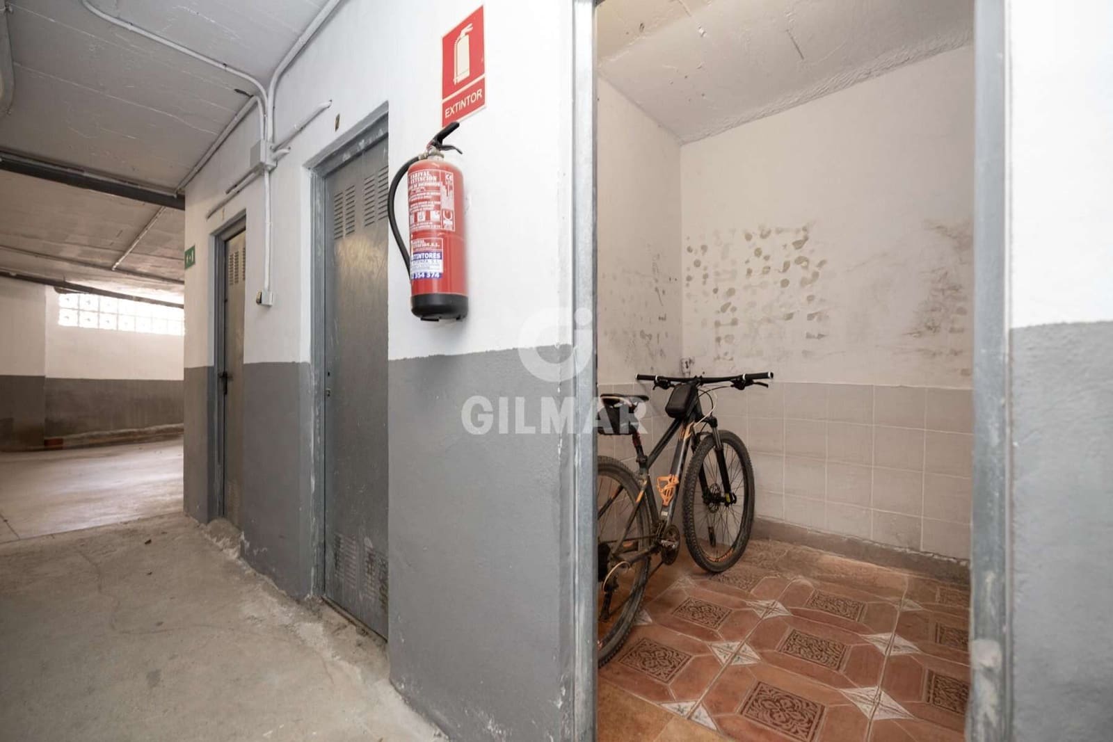 3 soveværelse Rækkehus til salg i Estepona med swimmingpool garage - € 620.000 (Ref: 9216304)