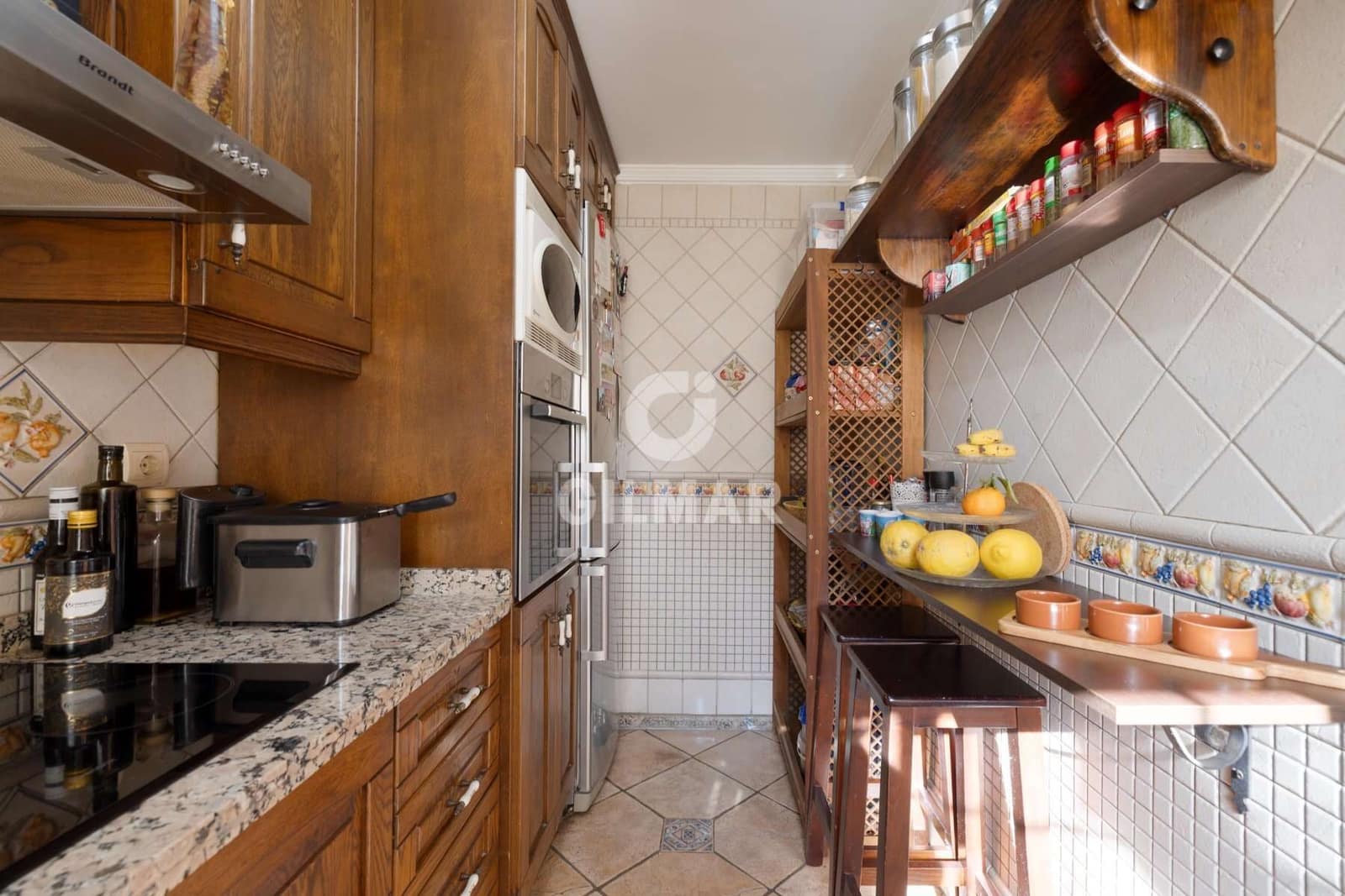 3 soveværelse Rækkehus til salg i Estepona med swimmingpool garage - € 620.000 (Ref: 9216304)