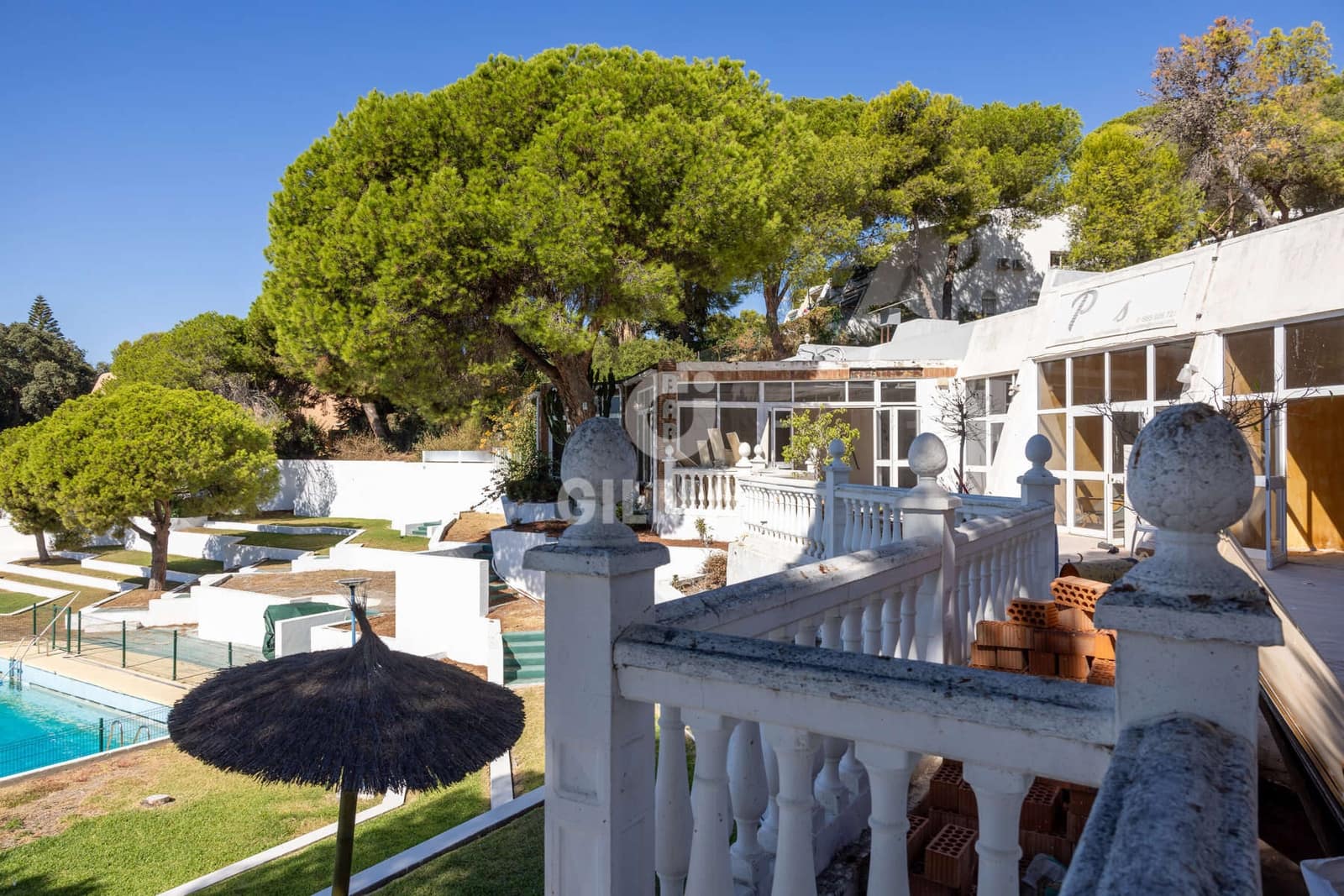 3 soveværelse Rækkehus til salg i Estepona med swimmingpool garage - € 620.000 (Ref: 9216304)