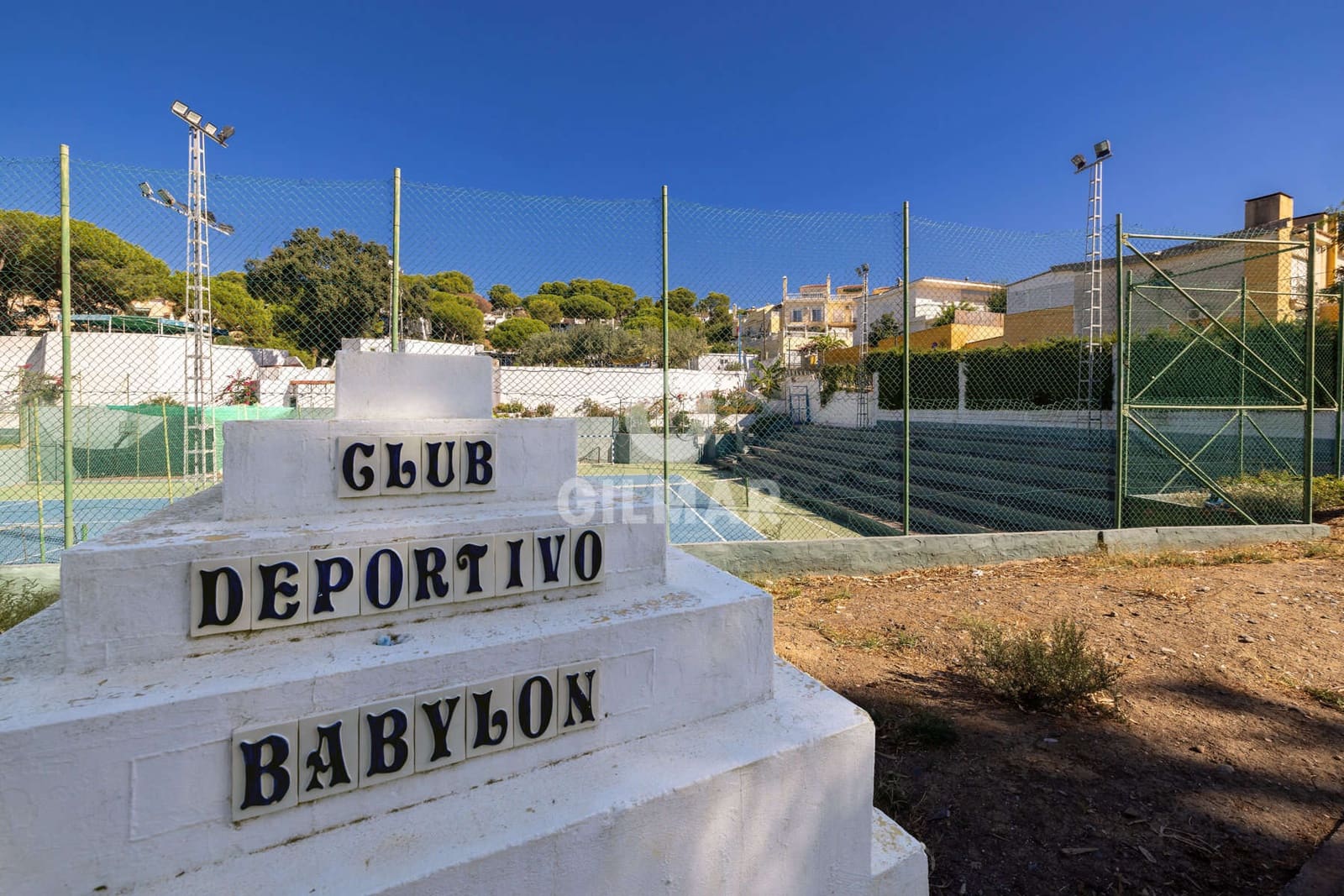 3 soveværelse Rækkehus til salg i Estepona med swimmingpool garage - € 620.000 (Ref: 9216304)