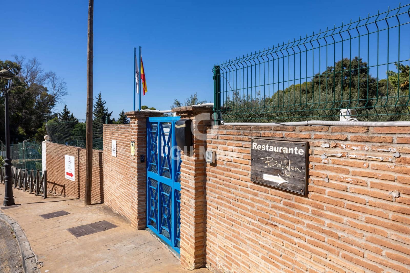 3 soveværelse Rækkehus til salg i Estepona med swimmingpool garage - € 620.000 (Ref: 9216304)