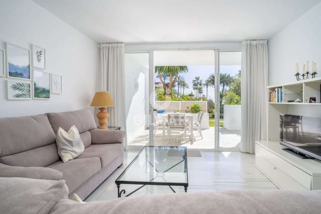 2 bedroom Flat for sale in Estepona with pool - € 995,000 (Ref: 9216306)