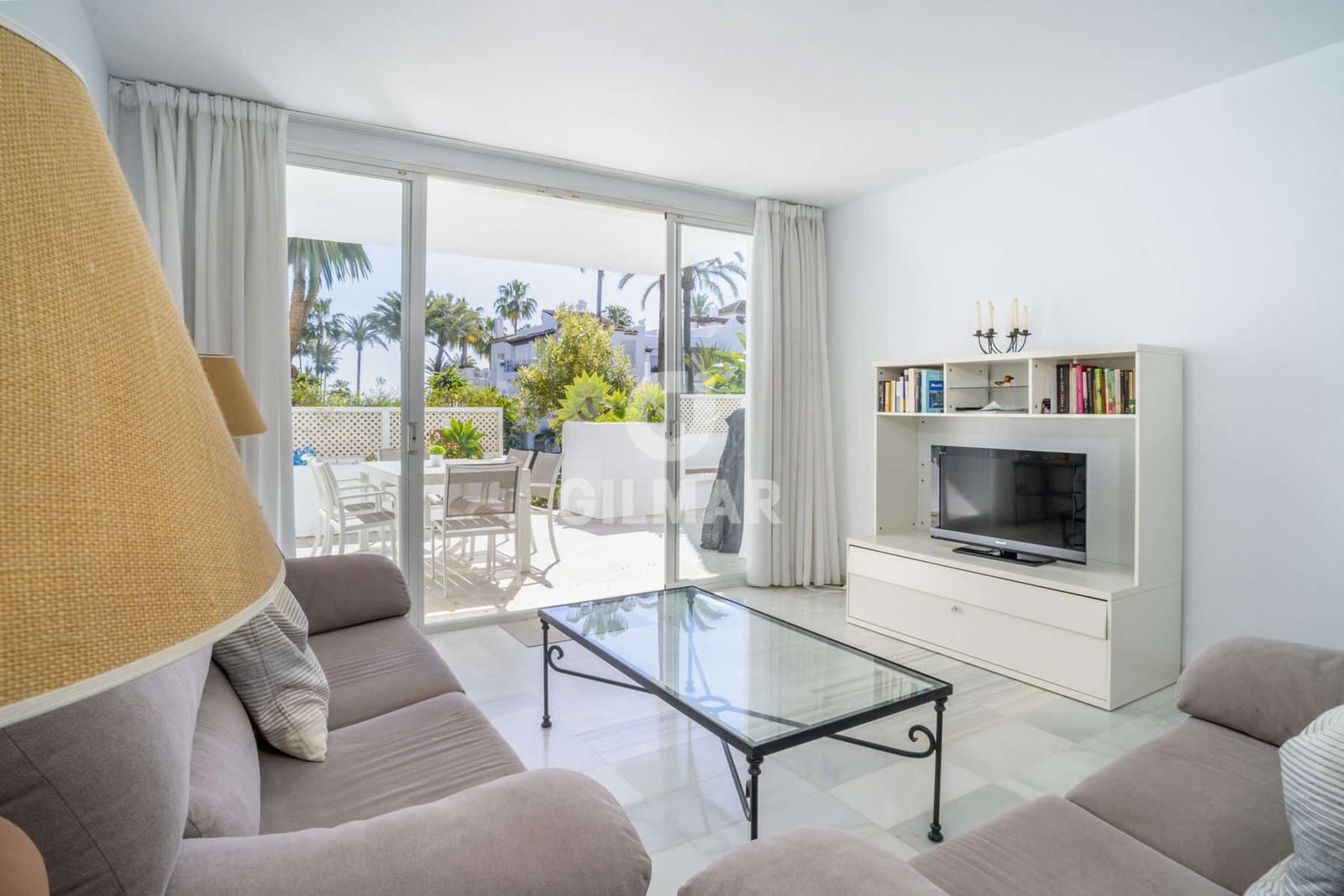 2 bedroom Flat for sale in Estepona with pool - € 995,000 (Ref: 9216306)