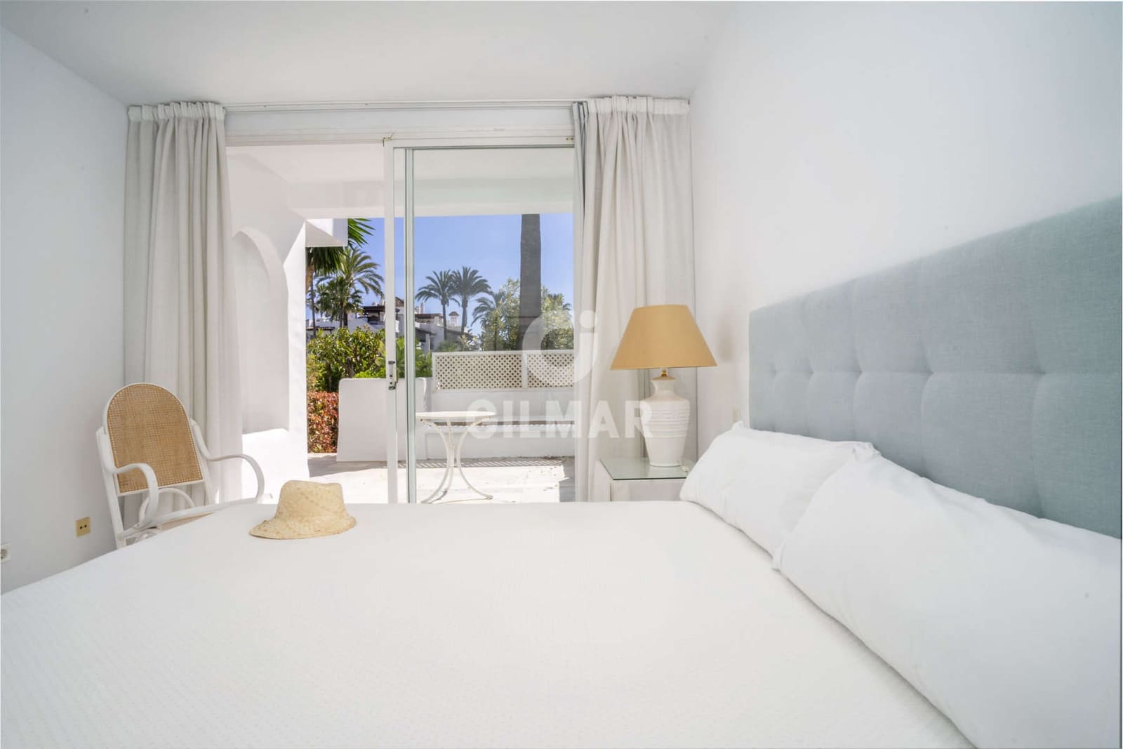 2 bedroom Flat for sale in Estepona with pool - € 995,000 (Ref: 9216306)