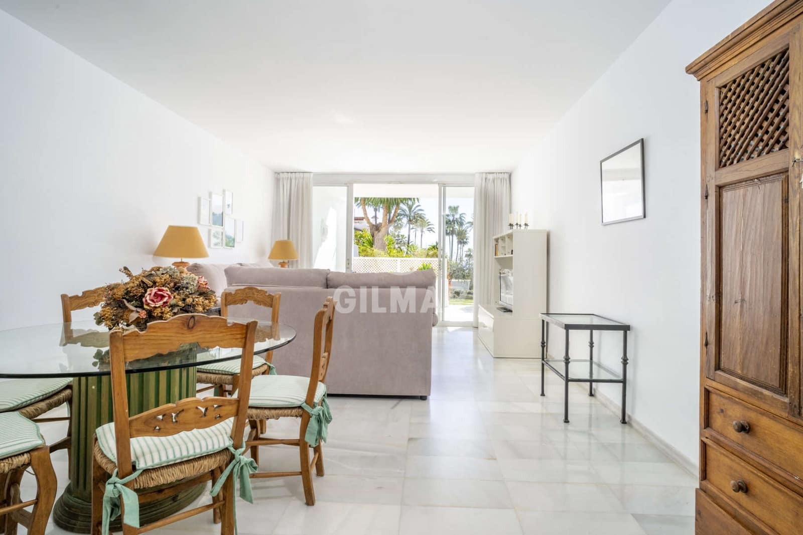 2 bedroom Flat for sale in Estepona with pool - € 995,000 (Ref: 9216306)