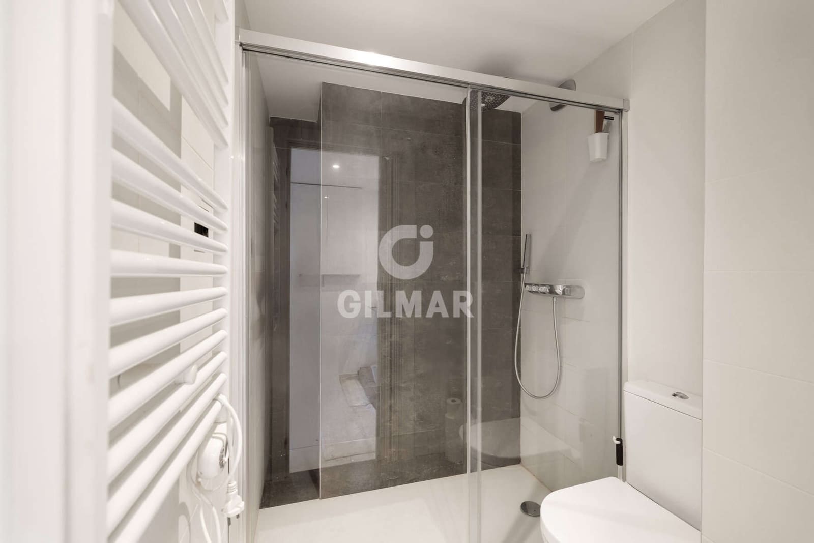 3 makuuhuone Kattohuoneisto myytävänä paikassa Estepona mukana uima-altaan 
autotalli - 1 499 000 € (Ref: 9216309)