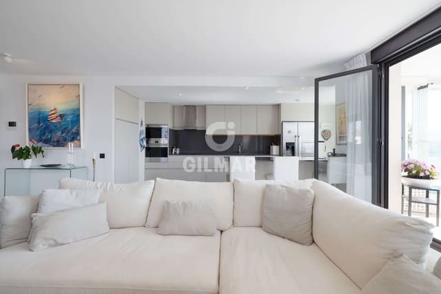 3 makuuhuone Kattohuoneisto myytävänä paikassa Huerta Nueva, Estepona mukana uima-altaan 
autotalli - 1 499 000 € (Ref: 9216309)