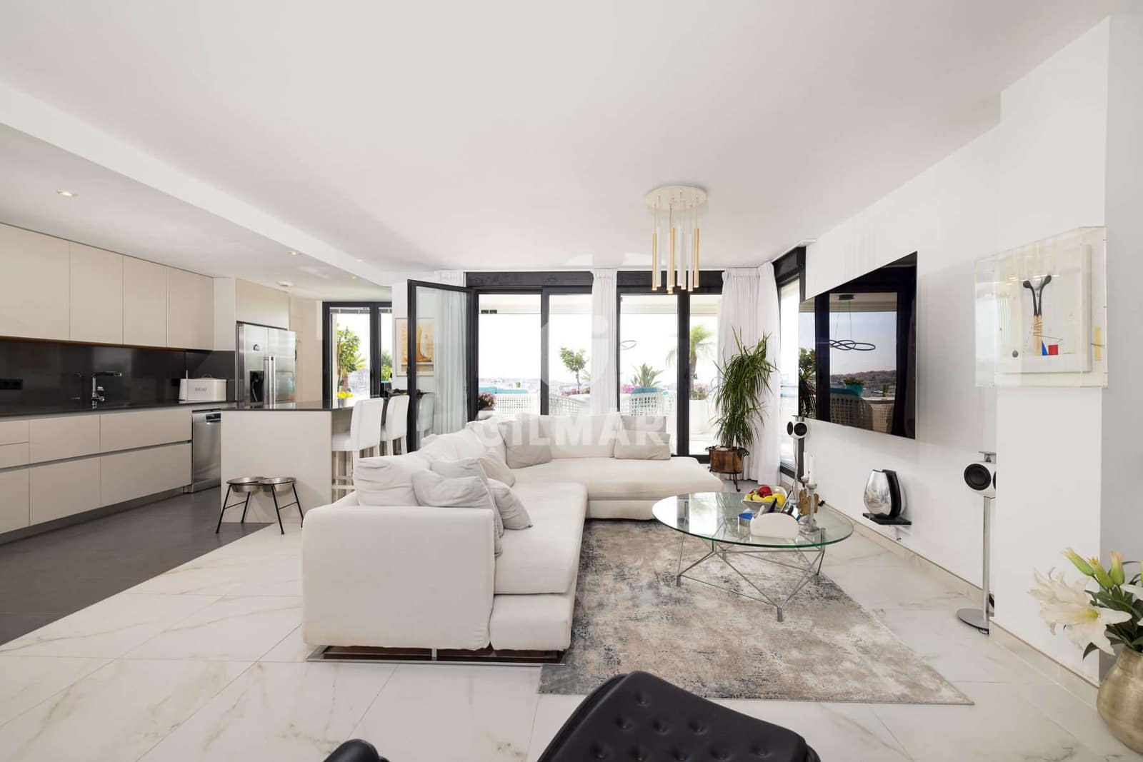 3 makuuhuone Kattohuoneisto myytävänä paikassa Estepona mukana uima-altaan 
autotalli - 1 499 000 € (Ref: 9216309)