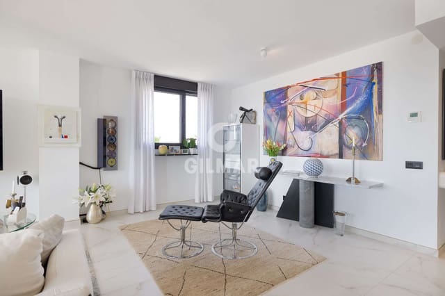 3 makuuhuone Kattohuoneisto myytävänä paikassa Huerta Nueva, Estepona mukana uima-altaan 
autotalli - 1 499 000 € (Ref: 9216309)