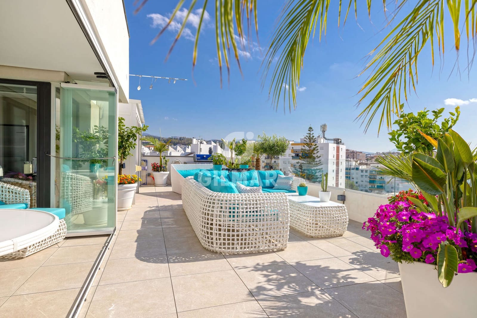 3 makuuhuone Kattohuoneisto myytävänä paikassa Estepona mukana uima-altaan 
autotalli - 1 499 000 € (Ref: 9216309)