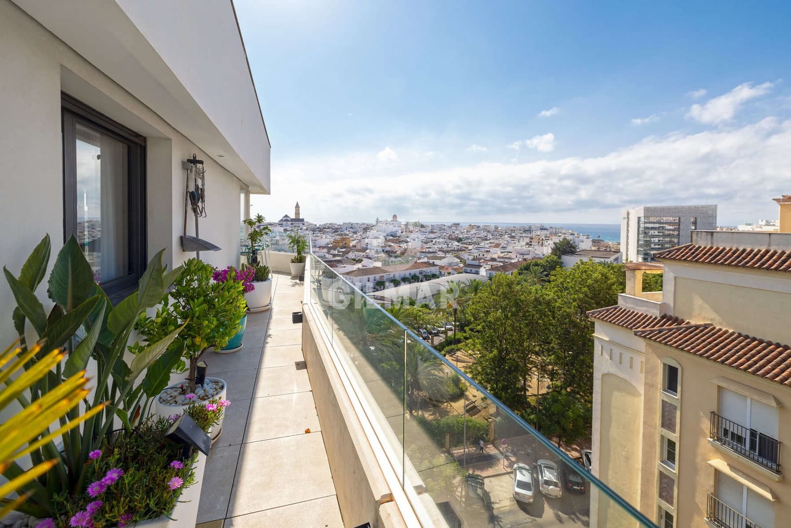 3 makuuhuone Kattohuoneisto myytävänä paikassa Estepona mukana uima-altaan 
autotalli - 1 499 000 € (Ref: 9216309)