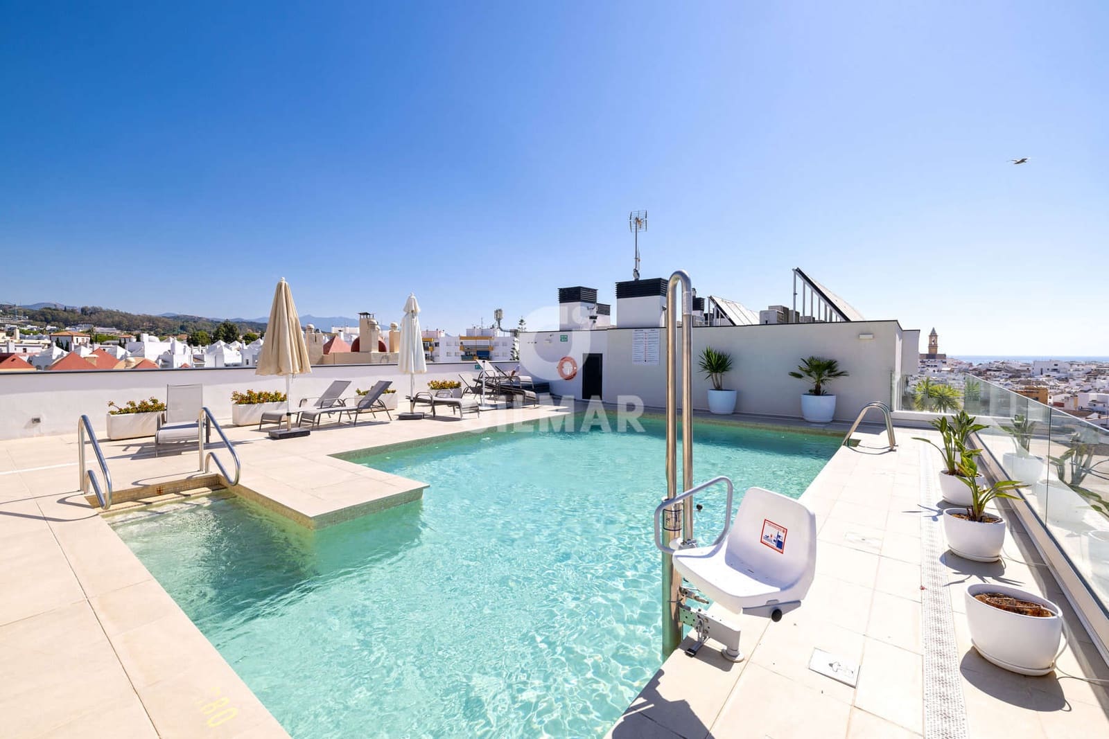 3 makuuhuone Kattohuoneisto myytävänä paikassa Estepona mukana uima-altaan 
autotalli - 1 499 000 € (Ref: 9216309)