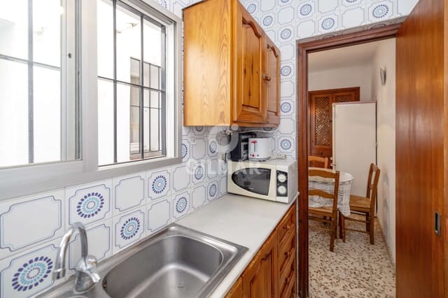 4 slaapkamer Halfvrijstaande villa te koop in Centro, Estepona - € 515.000 (Ref: 9216311)