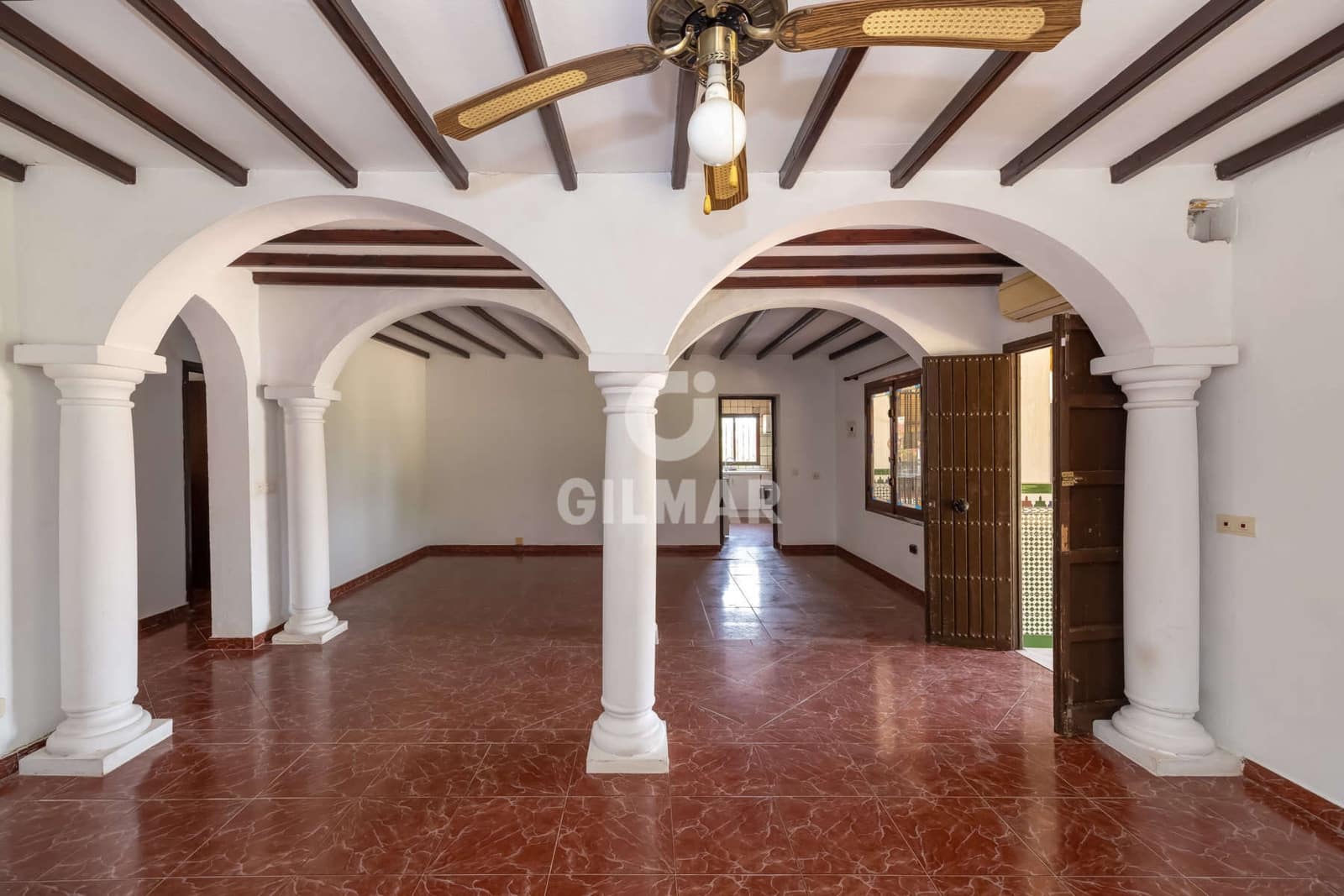 3 soveværelse Villa til salg i New Golden Mile med swimmingpool garage - € 700.000 (Ref: 9216313)