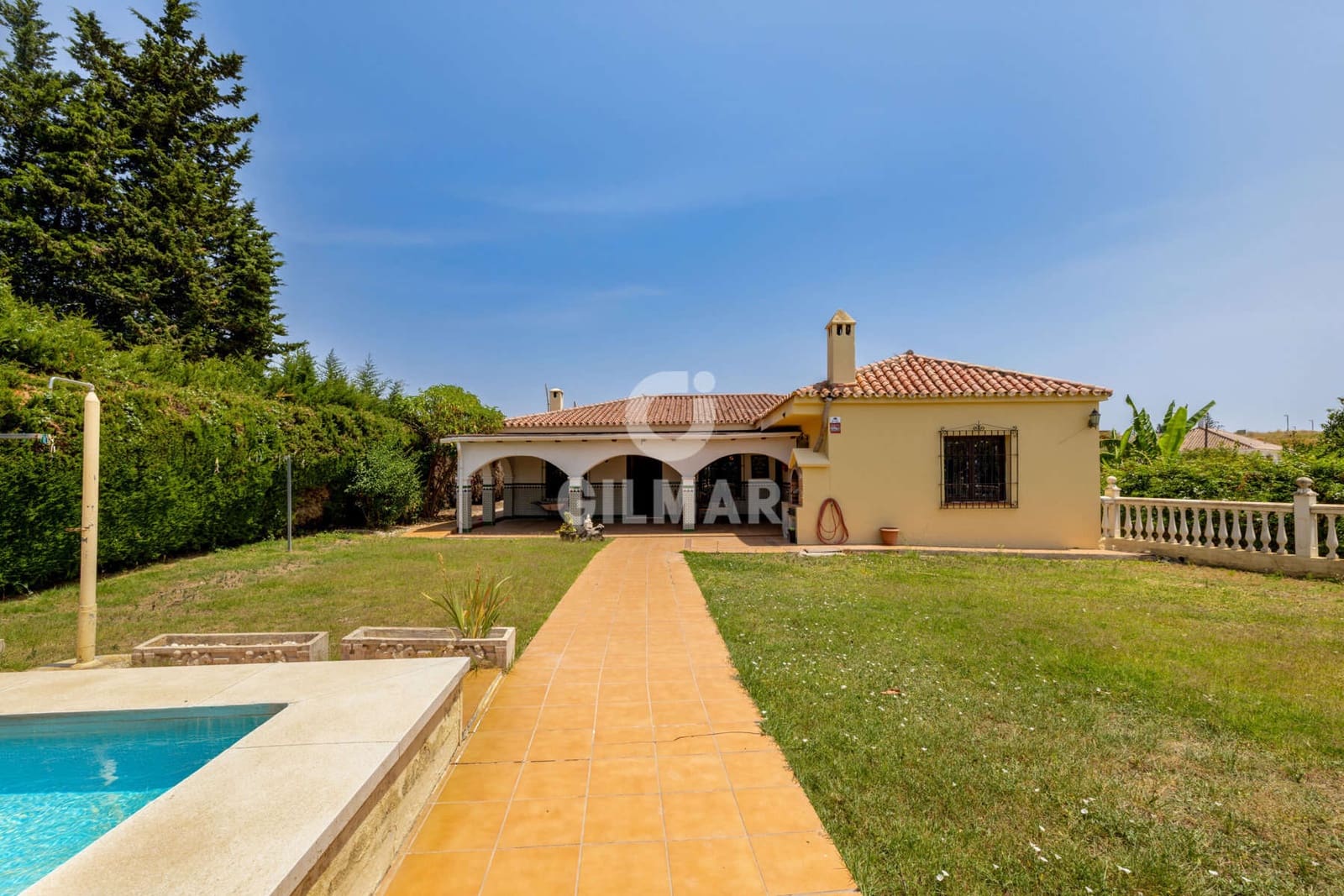 3 soveværelse Villa til salg i New Golden Mile med swimmingpool garage - € 700.000 (Ref: 9216313)