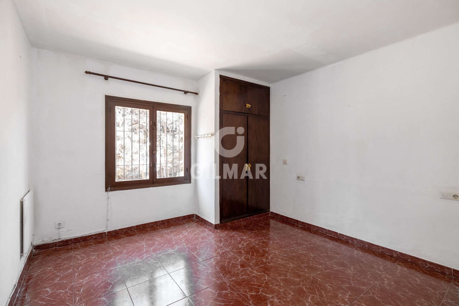 3 soveværelse Villa til salg i New Golden Mile med swimmingpool garage - € 700.000 (Ref: 9216313)