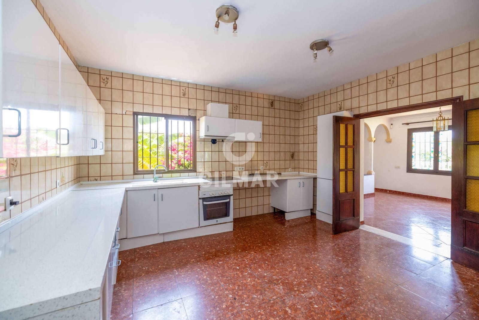 3 soveværelse Villa til salg i New Golden Mile med swimmingpool garage - € 700.000 (Ref: 9216313)