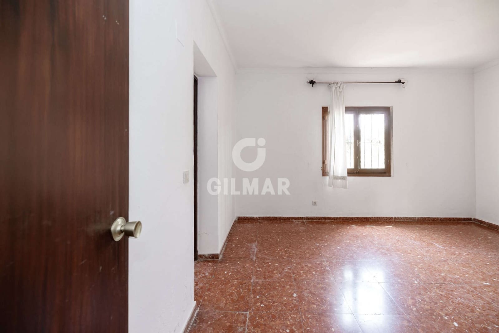 3 soveværelse Villa til salg i New Golden Mile med swimmingpool garage - € 700.000 (Ref: 9216313)