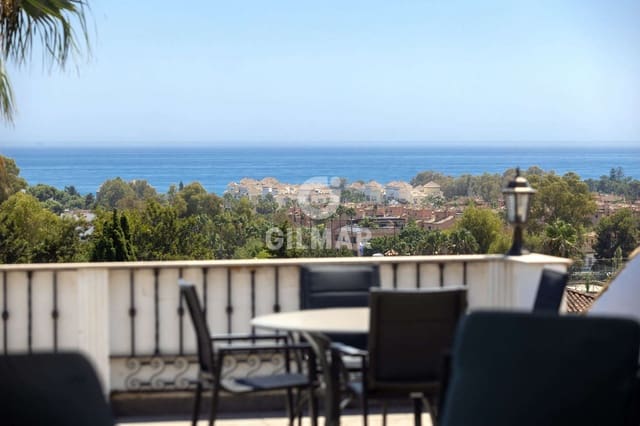 4 bedroom Flat for sale in Nueva Atalaya, Estepona with pool garage - € 679,000 (Ref: 9216314)