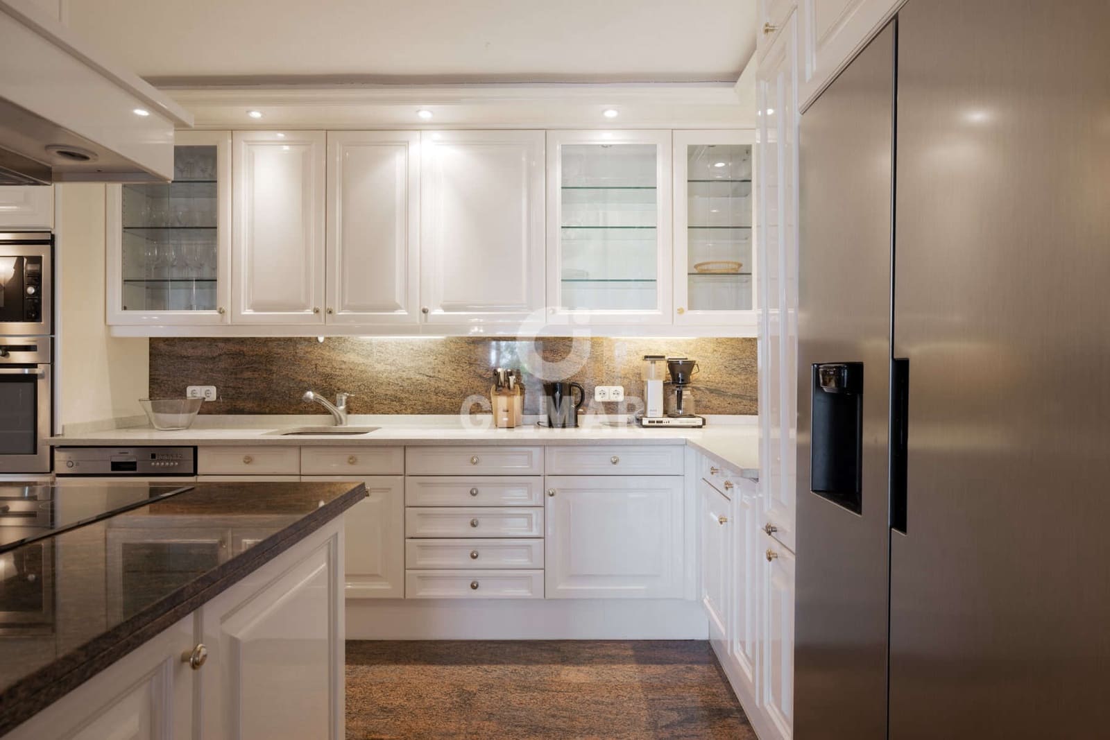 4 soveværelse Lejlighed til salg i Estepona med swimmingpool garage - € 679.000 (Ref: 9216314)