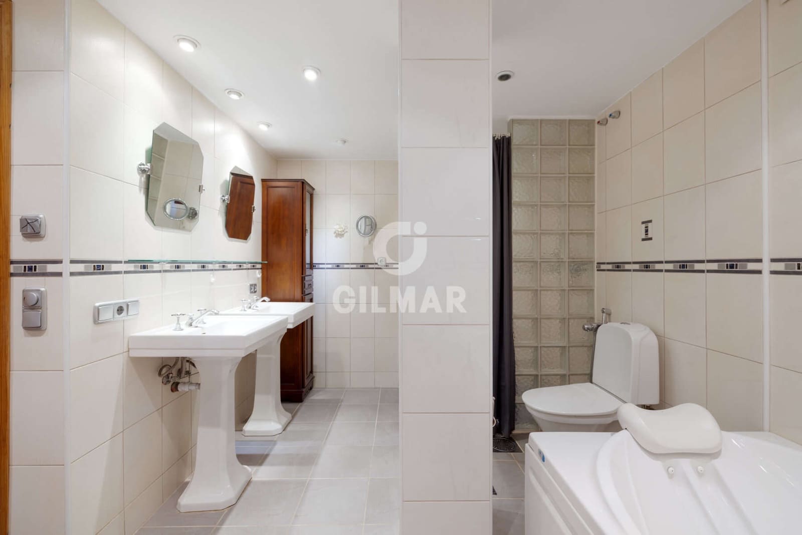 4 soveværelse Lejlighed til salg i Estepona med swimmingpool garage - € 679.000 (Ref: 9216314)