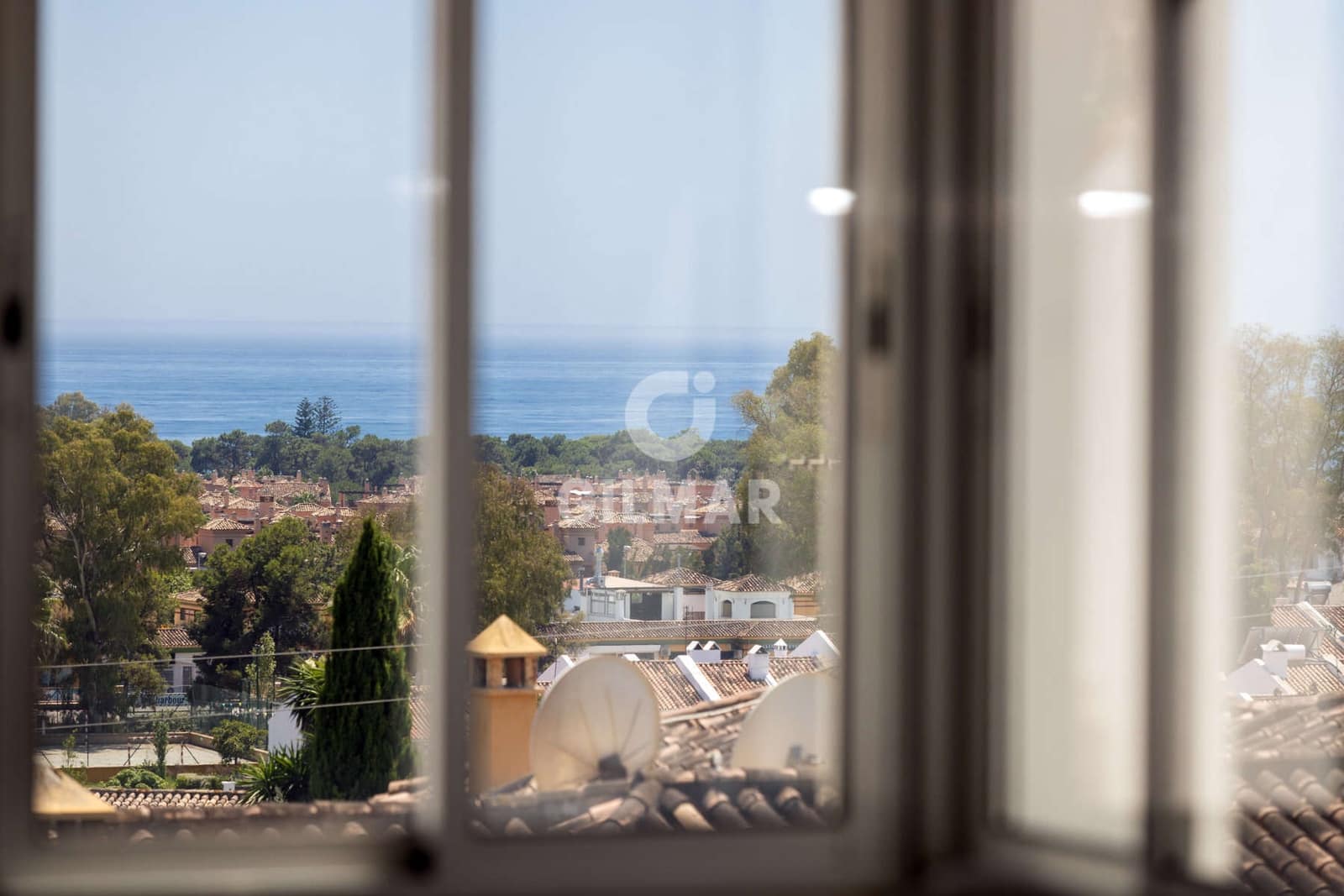 4 soveværelse Lejlighed til salg i Estepona med swimmingpool garage - € 679.000 (Ref: 9216314)