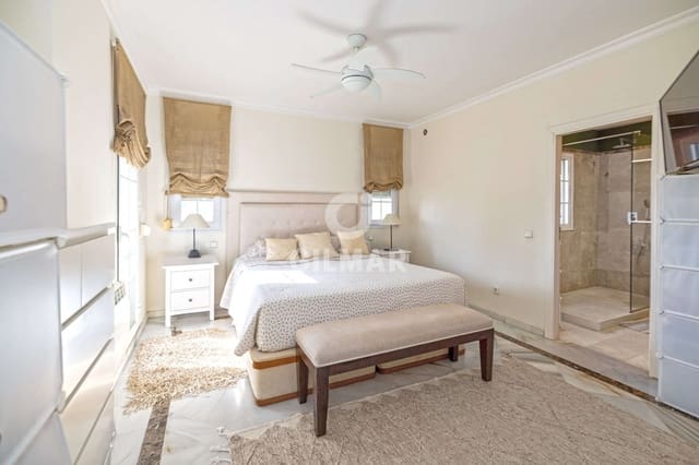 Chalet de 3 habitaciones en Atalaya-Isdabe, Estepona en venta con piscina garaje - 1.350.000 € (Ref: 9216315)