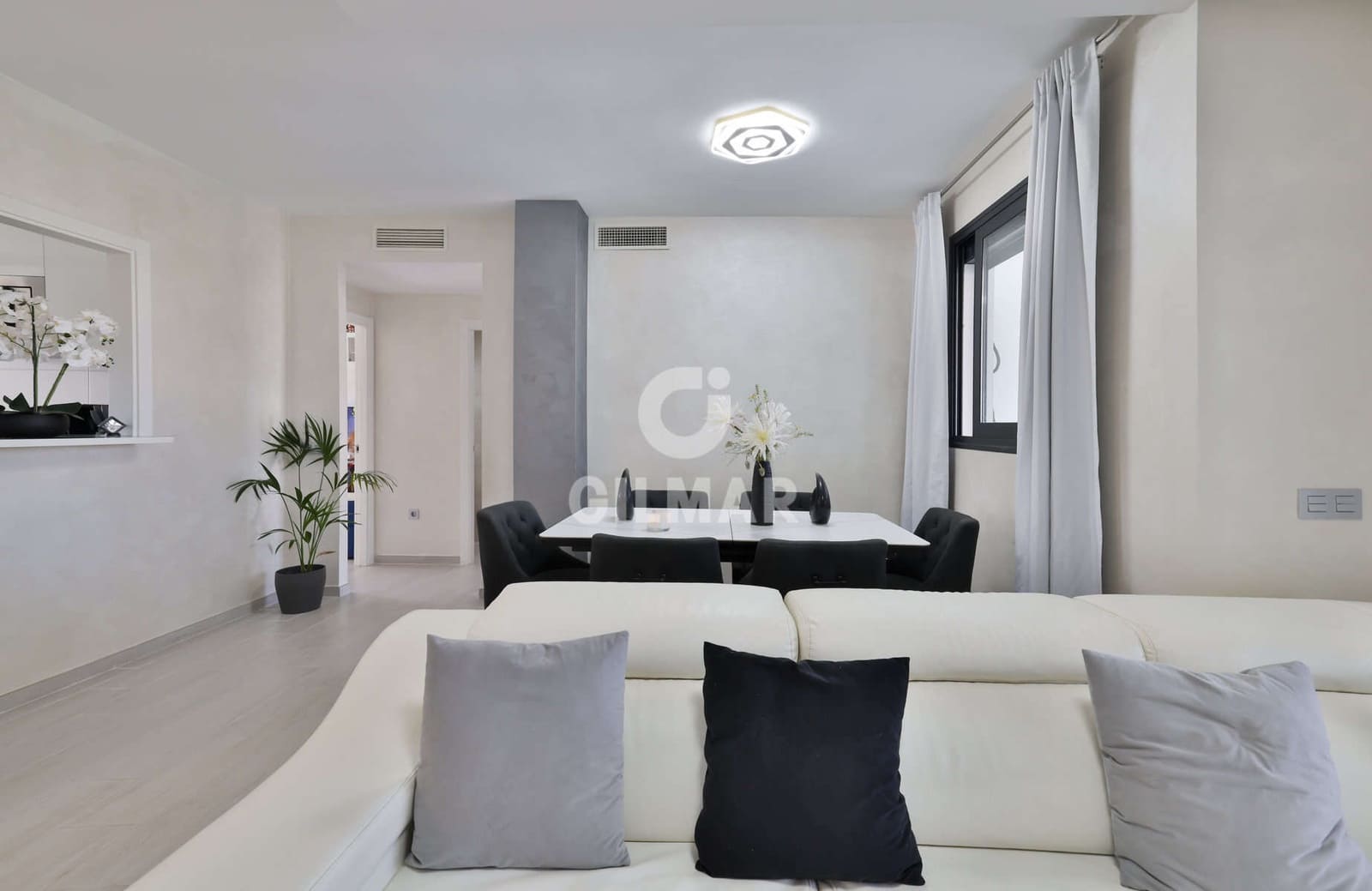 3 sovrum Takvåning till salu i Estepona med pool garage - 675 000 € (Ref: 9216318)