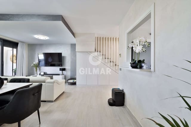 3 bedroom Penthouse for sale in Bahía Dorada, Estepona with pool garage - € 675,000 (Ref: 9216318)