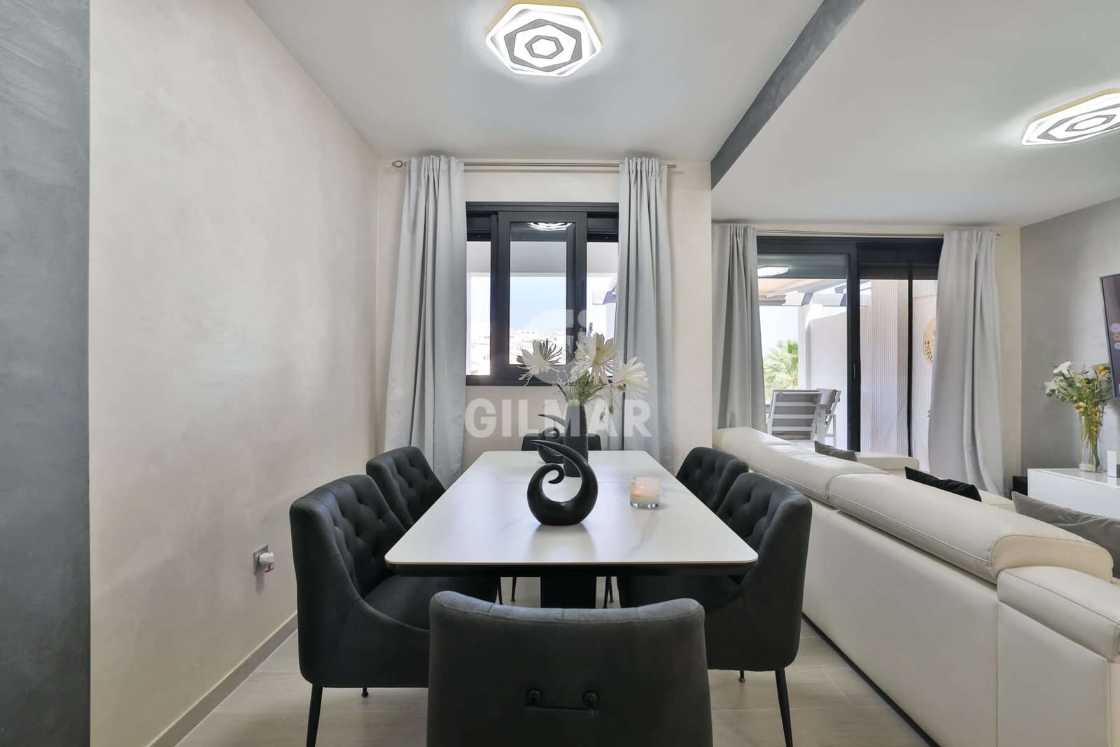 3 sovrum Takvåning till salu i Estepona med pool garage - 675 000 € (Ref: 9216318)