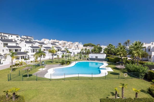 3 bedroom Penthouse for sale in Bahía Dorada, Estepona with pool garage - € 675,000 (Ref: 9216318)
