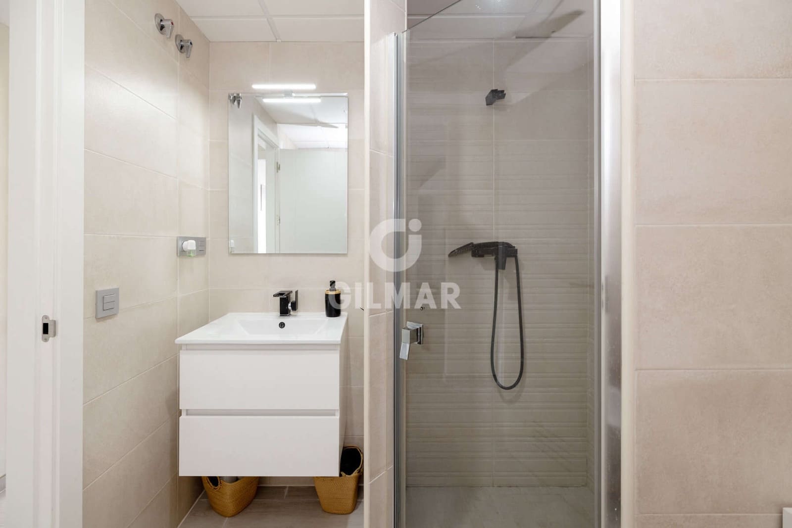 3 sovrum Takvåning till salu i Estepona med pool garage - 675 000 € (Ref: 9216318)