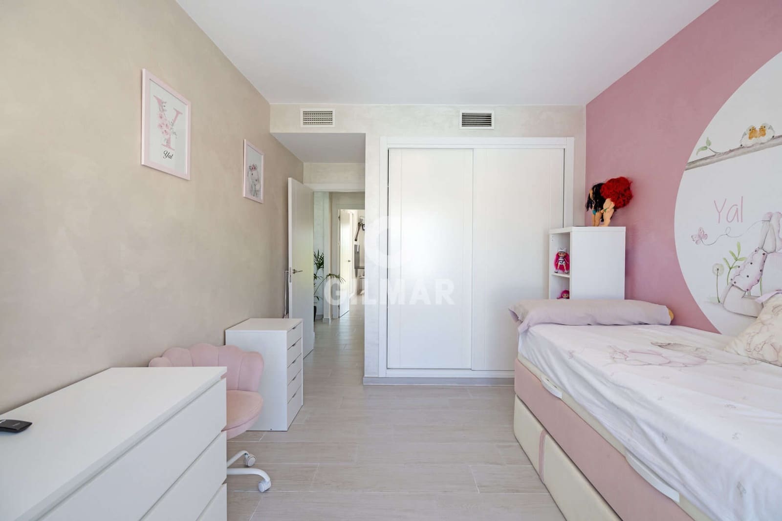 3 sovrum Takvåning till salu i Estepona med pool garage - 675 000 € (Ref: 9216318)