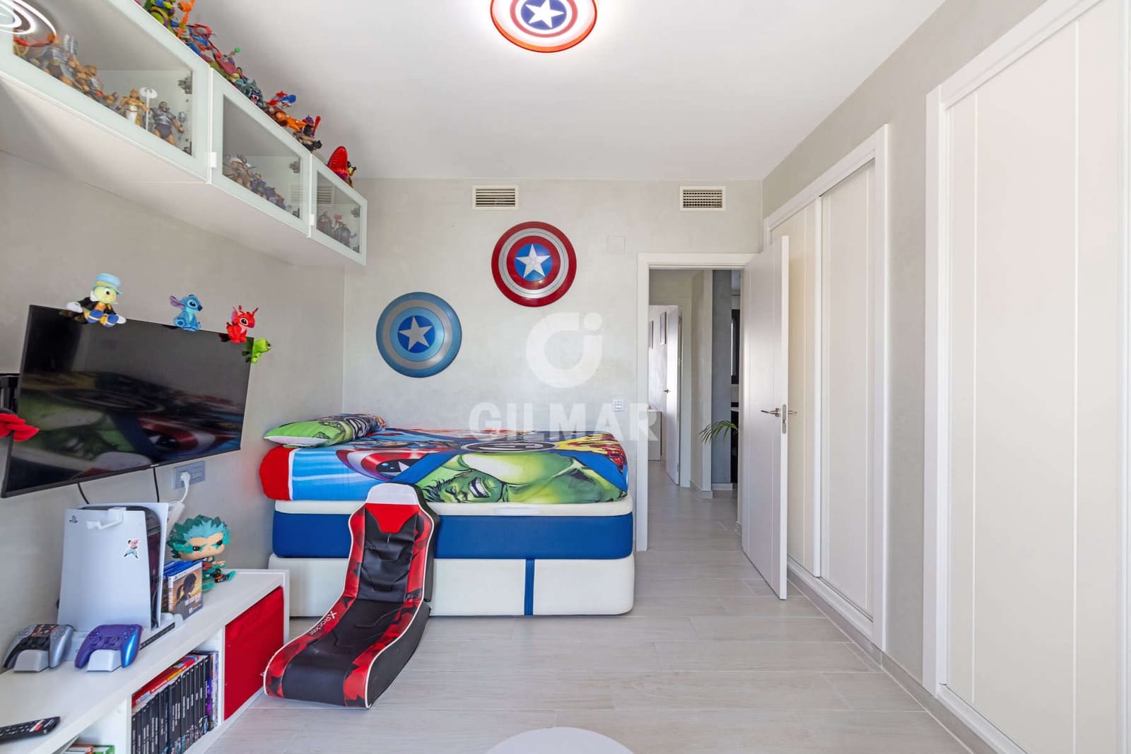 3 sovrum Takvåning till salu i Estepona med pool garage - 675 000 € (Ref: 9216318)