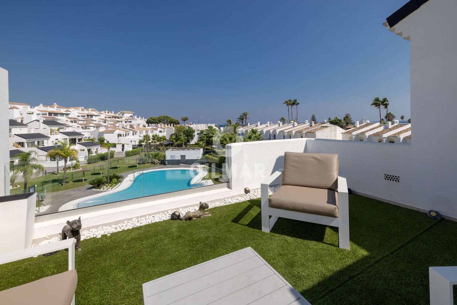 3 sovrum Takvåning till salu i Estepona med pool garage - 675 000 € (Ref: 9216318)