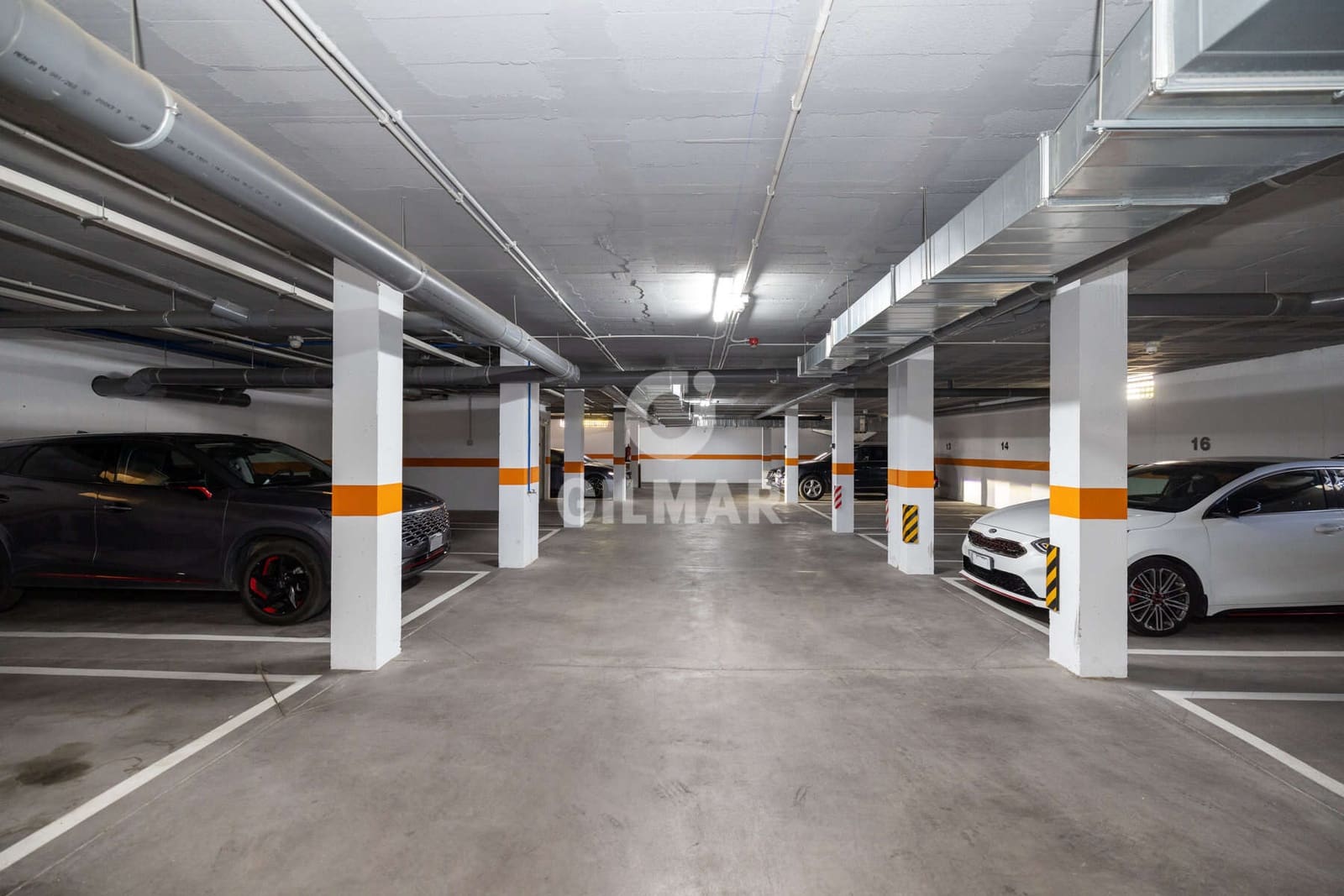 3 sovrum Takvåning till salu i Estepona med pool garage - 675 000 € (Ref: 9216318)