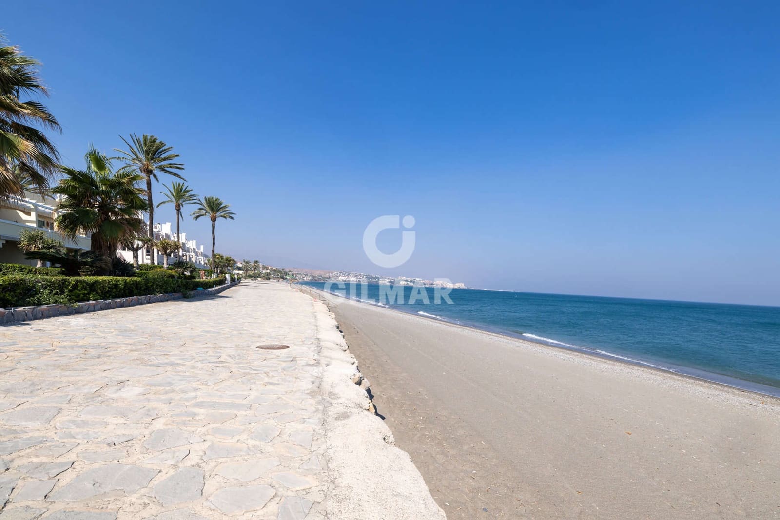 3 sovrum Takvåning till salu i Estepona med pool garage - 675 000 € (Ref: 9216318)