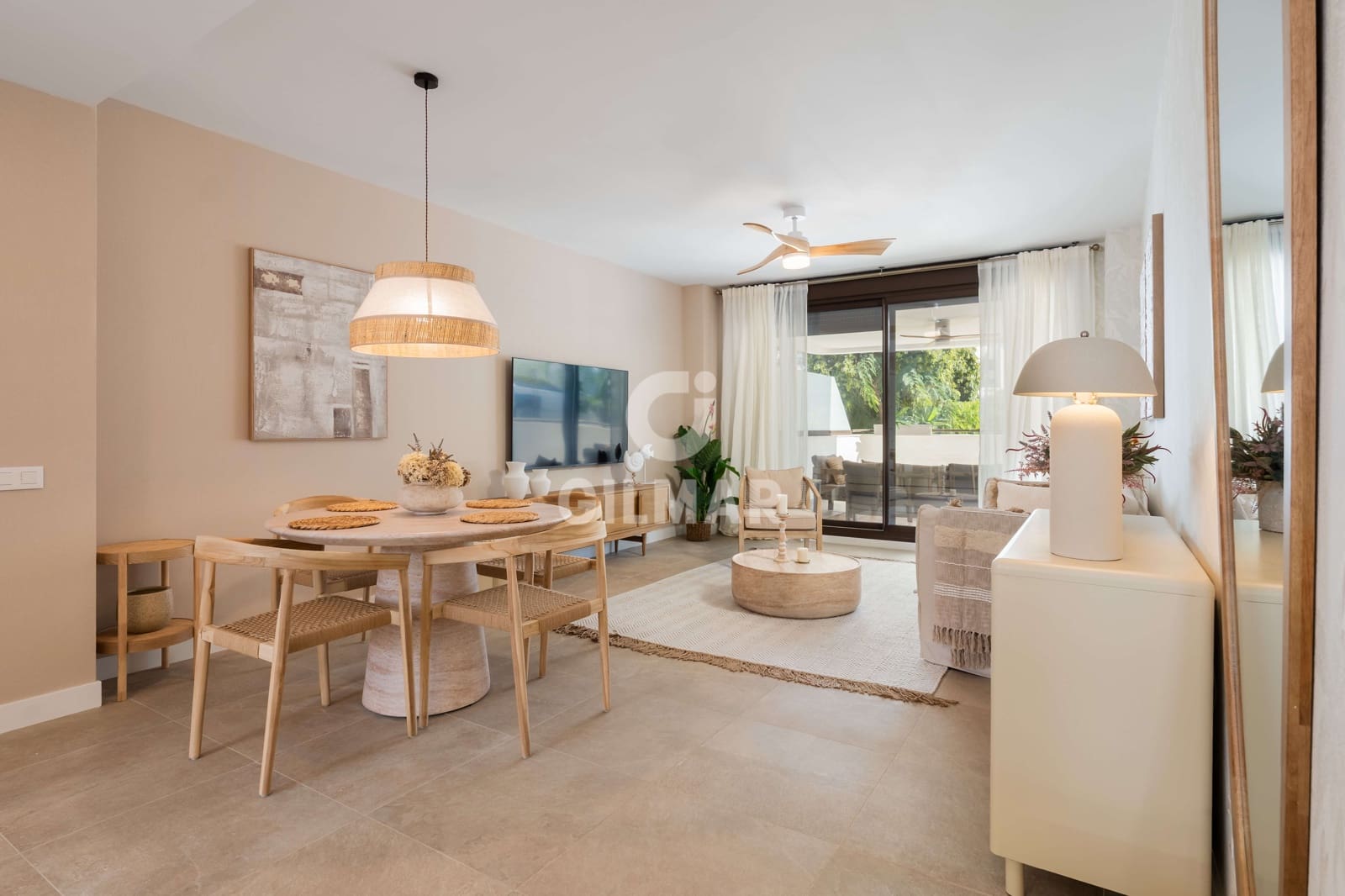 2 quarto Apartamento para venda em Estepona com garagem - 650 000 € (Ref: 9216319)