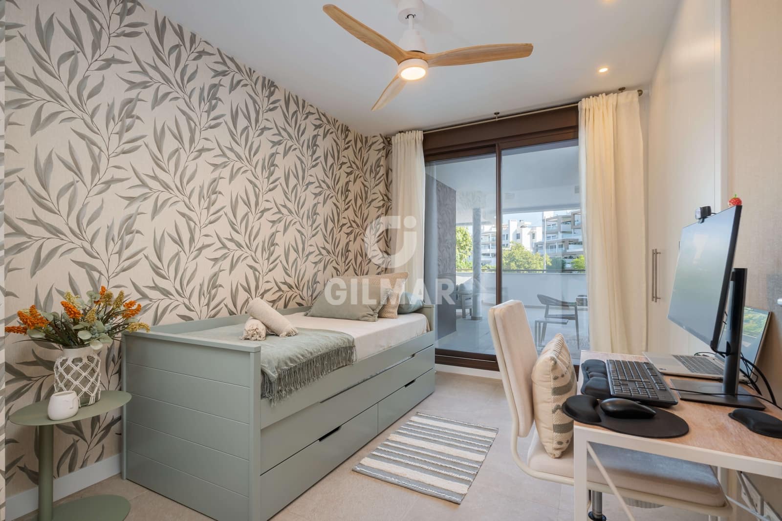 2 quarto Apartamento para venda em Estepona com garagem - 650 000 € (Ref: 9216319)