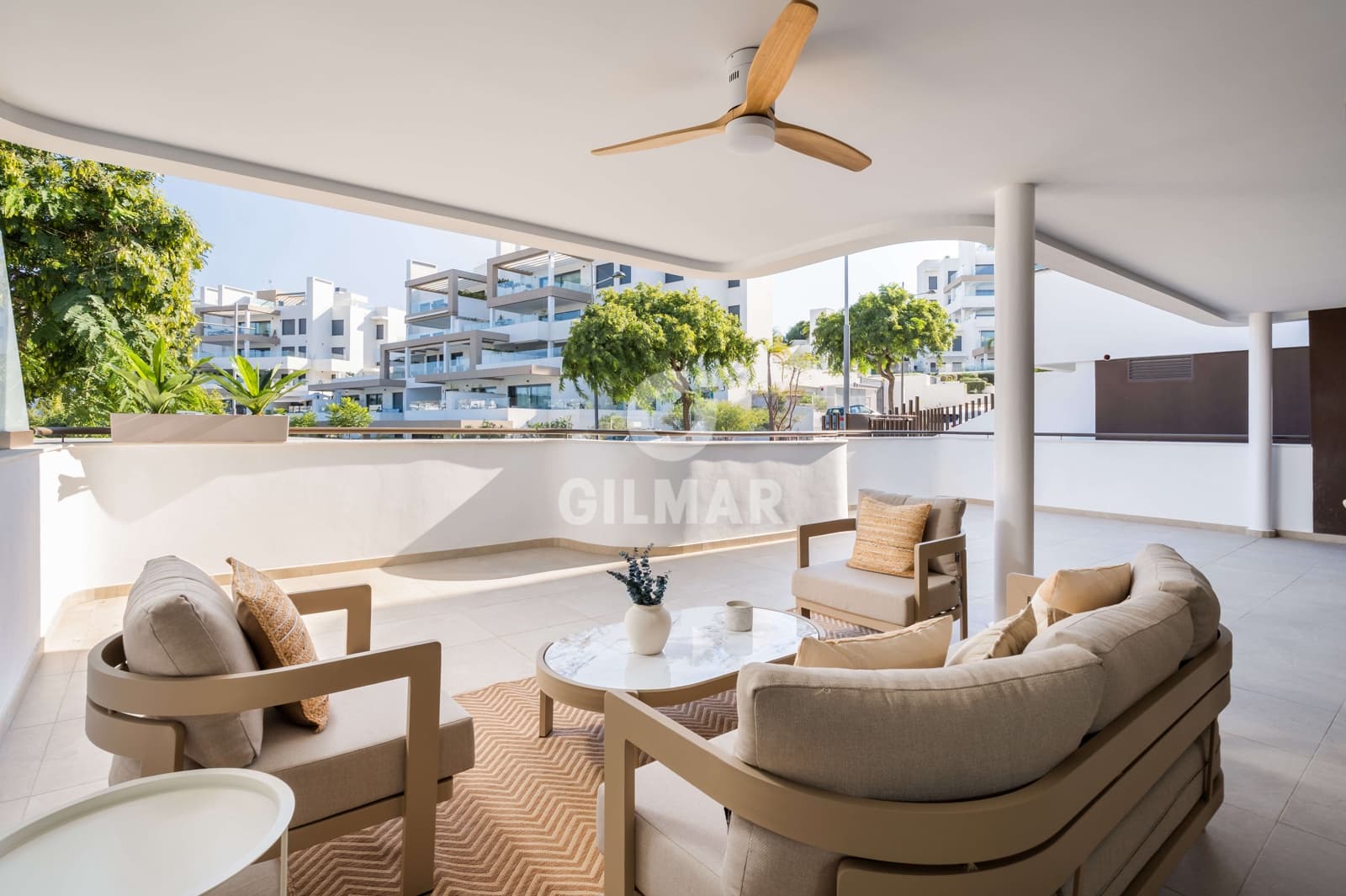 2 quarto Apartamento para venda em Estepona com garagem - 650 000 € (Ref: 9216319)
