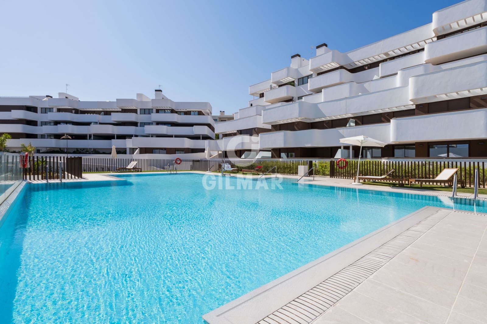 2 quarto Apartamento para venda em Estepona com garagem - 650 000 € (Ref: 9216319)