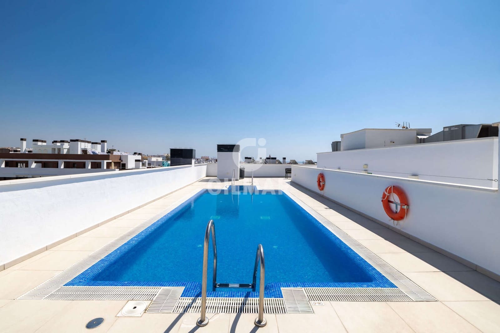2 soveværelse Lejlighed til salg i Estepona med swimmingpool - € 389.000 (Ref: 9216320)