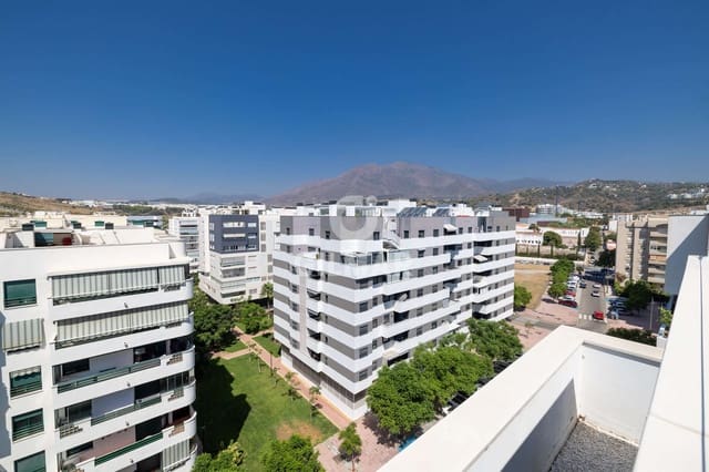 2 bedroom Flat for sale in Zona Calvario, Estepona with pool - € 389,000 (Ref: 9216320)