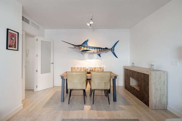 2 bedroom Flat for sale in Zona Calvario, Estepona with pool - € 389,000 (Ref: 9216320)