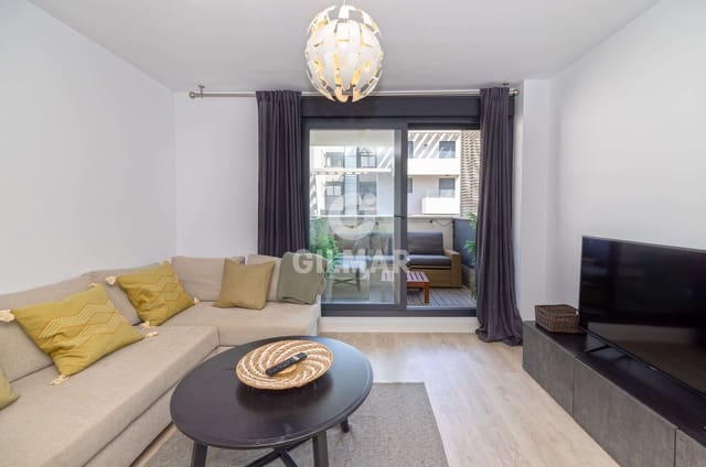 2 bedroom Flat for sale in Zona Calvario, Estepona with pool - € 389,000 (Ref: 9216320)